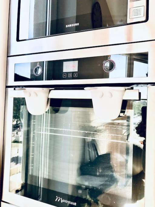 Nowoczesny Apartament Na Pradze Varsó Kültér fotó