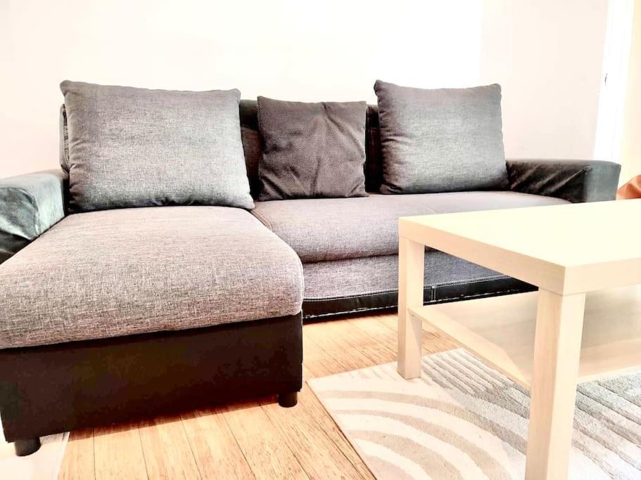 Nowoczesny Apartament Na Pradze Varsó Kültér fotó